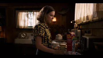 Patterned 80s Belt worn by Eleven (Millie Bobby Brown) as seen in Stranger Things TV series outfits (Season 3 Episode 6)