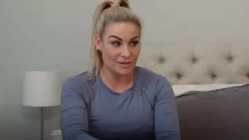 Lululemon Rest Less 1/2 Zip en Bleu Ardoise porté par Natalya comme vu dans Total Divas (S09E05)