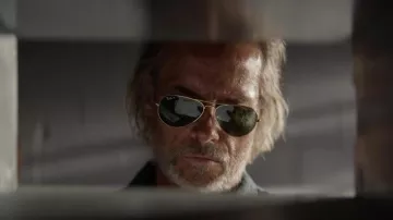 Ray-Ban sunglasses worn by Bruce Cogburn (Guy Pearce) as seen in The Infernal Machine