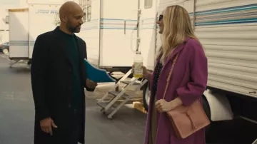 Von Holzhausen El pequeño comprador usado por Bree Marie Jensen (Judy Greer) como se ve en Reboot (S01E04)