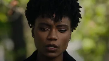 Gorjana Taner Stud Earrings worn by Tiffany Wallace (Katherine Renee Kane) as seen in FBI (S05E03)