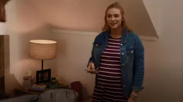 H&M Denim jacket worn by Sarah Mercer (Jessica Sipos) as seen in Chesapeake Shores (S06E07)