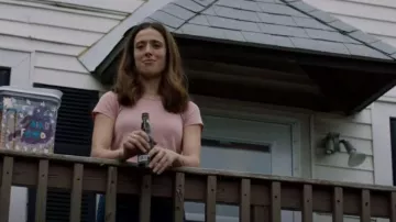 Madewell Northside Vintage Tee usado por Kim Burgess (Marina Squerciati) como se ve en Chicago P.D. (S10E02)