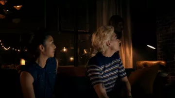 Rebecca Taylor Silk Flutter-Sleeve Floral Top usado por Jenn Chou (Nanrisa Lee) como se ve en Quantum Leap (S01E03)