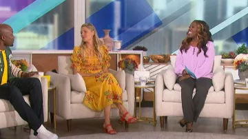 Sanctuary Tie Ballet Neck Blouse worn by Sheryl Underwood as seen in The Talk on October 5, 2022