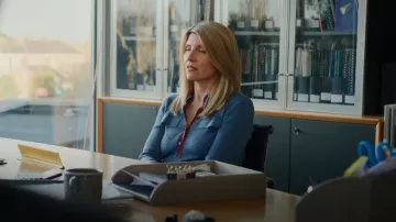 Chloé Suéter de punto acanalado adornado usado por Eva Garvey (Sharon Horgan) como se ve en Bad Sisters (S01E09)