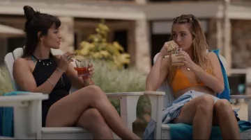 Retour au bracelet Tiffany® Heart Tag porté par Lucy Albright (Grace Van Patten) vu dans Tell Me Lies (S01E07)