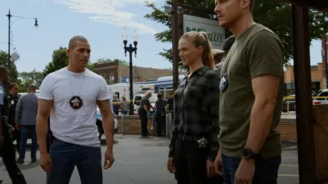 RAILS Milo Button Down porté par Hailey Upton (Tracy Spiridakos) vu dans Chicago P.D. (S10E03)