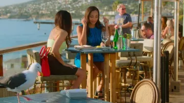 Mini robe zara courte texturée portée par Brandi Marshall comme on le voit dans Selling The OC (S01E05)