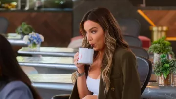 Balmain Wool Blazer porté par Alex Hall comme on le voit dans Selling The OC (S01E06)