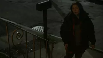 Adidas by Stella Mccartney Ze­bra Stripe Fleece Jack­et in Kha­ki worn by Patty O'Connor (Mary Hollis Inboden) as seen in KEVIN CAN F**K HIMSELF (S02E07)
