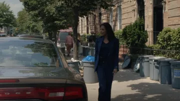 Theory Demitria Pant porté par Maria Baez (Marisa Ramirez) comme on le voit dans Blue Bloods (S13E01)