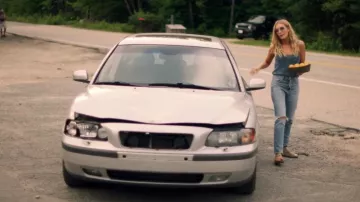 Birkenstock Arizona Soft Footbed Sandalia usada por Lidia Bennett (Jennifer Finnigan) como se ve en Moonshine (S02E02)