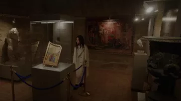 Max Mara Melodia Coat worn by Lissa Dragomir (Daniela Nieves) as seen in Vampire Academy (S01E05)