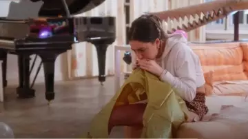 Fluory Muay Thai Shorts Leopard usado por Victoria Zito como se ve en Real Girlfriends in Paris (S01E07)