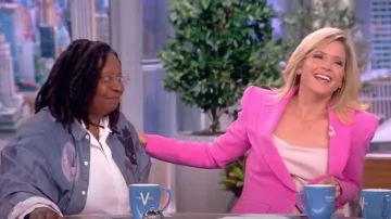 Alex Perry Carter Crepe Blazer porté par Sara Haines vu dans The View le 10 octobre 2022