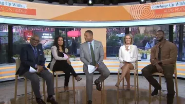 Gal Meets Glam Ines Tie Neck Long Sleeve Shift Dress worn by Dylan Dreyer as seen in Today on October 11, 2022