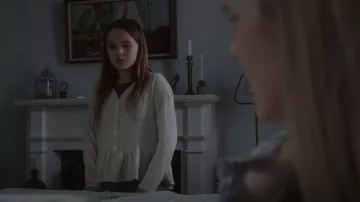 Art Class Peplum Top porté par Alma Gardner (Ryan Kiera Armstrong) vu dans American Horror Story (S10E03)
