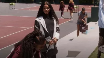 Boohoo Leather Look Mono Mixed Tailored Blazer usado por Nathaniel Hardin (Rhoyle Ivy King) como se ve en All American: Homecoming (S02E01)