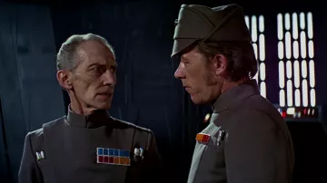 Uniforme imperial usado por Grand Moff Tarkin (Peter Cushing) en el vestuario de la película Star Wars