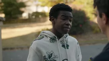 Urban Outfitters Pais­ley Hood­ie worn by Jakeem Williams (Alkoya Brunson) as seen in DC's Stargirl (S03E06)