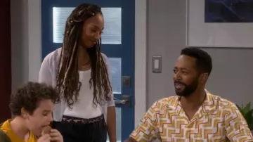 Ted Baker Brecon Shirt porté par Woody (Ishmel Sahid) comme on le voit dans That Girl Lay Lay (S02E05)