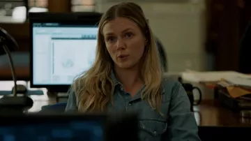Rails Ingrid Raw Top porté par Hailey Upton (Tracy Spiridakos) vu à Chicago P.D. (S10E04)