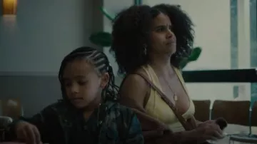 BRACHA Collier Pendentif initial porté par Van (Zazie Beetz) vu à Atlanta (S04E05)