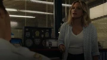Rails Bonnie Striped Linen Blend Chemise portée par Eddie Janko (Vanessa Ray) comme on le voit dans Blue Bloods (S13E02)