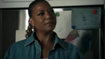 Boucles d’oreilles Givenchy Lock portées par Robyn McCall (Queen Latifah) comme on le voit dans The Equalizer (S03E03)