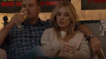 H&M Cashmere-blend Cardigan usado por Anna Kolcheck (Bar Paly) como se ve en NCIS: Los Ángeles (S14E02)