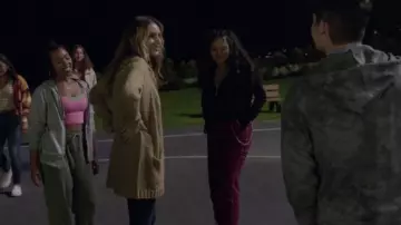 Dickies Car­pen­ter Pants worn by Olive Cooper (Monique Green) as seen in Big Shot (S01E03)