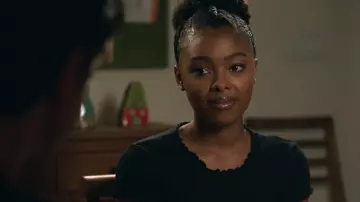 Brandy Melville Ri­ane Top worn by Olive Cooper (Monique Green) as seen in Big Shot (S01E04)