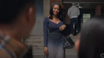 Reiss Marlie Ombré Falda plisada usada por Tori Evans como se ve en All American: Homecoming (S01E12)