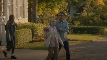 Rag & Bone Passport Leather Tote worn by Nora Brannock (Naomi Watts) as seen in The Watcher (S01E03)