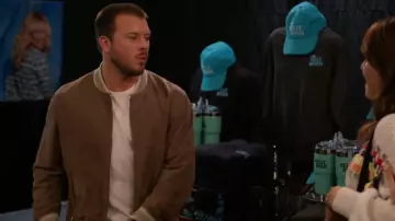 Theory Suede City Bomber Jacket porté par Connor (Jimmy Tatro) vu dans Home Economics (S03E05)