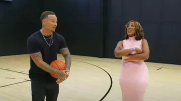 Alice + Olivia Brooklynne Robe portée par Gayle King vue dans CBS Mornings le 19 octobre 2022