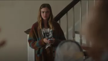 Brandy Melville Hailie Top worn by Ellie Brannock (Isabel Gravitt) as seen in The Watcher (S01E02)