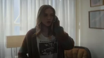 Re/Done 90s Brick Cardigan worn by Ellie Brannock (Isabel Gravitt) as seen in The Watcher (S01E04)