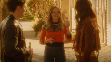 GAP High Rise Patch Pocket Flare Jeans usados por Kate Mularkey (Sarah Chalke) como se ve en Firefly Lane (S01E01)