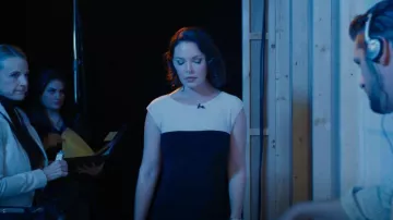Chaps Colorblock Sheath Vestido usado por Tully Hart (Katherine Heigl) como se ve en Firefly Lane (S01E01)