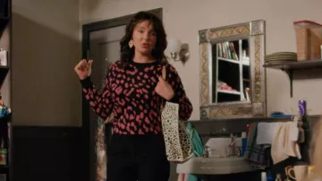 Alice + Olivia Léopard Jacquard Pull Pull porté par Tully Hart (Katherine Heigl) vu dans Firefly Lane (S01E04)