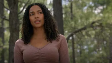 RBX Active Seamless Top worn by Cassie Dewell (Kylie Bunbury) as seen in Big Sky (S03E05)