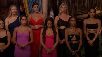 Llevamos lo que Ruched Bandeau Top usado por Victoria Fuller como se ve en Bachelor in Paradise (S08E06)