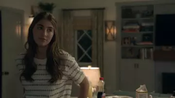 Madewell Everyday Jacquard Stripe Crop Tee worn by Emma Korn (Sophia Mitri Schloss) as seen in Big Shot (S01E09)