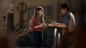 Ag Far­rah Skin­ny An­kle worn by Addison Augustine(Caitlin Bassett) as seen in Quantum Leap (S01E05)