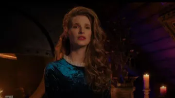 Maje Randy Crushed-vel­vet Mi­ni Dress worn by Penelope (Georgia Scarlet Waters) as seen in Reginald the Vampire (S01E01)