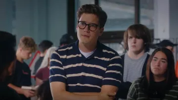 Ted Baker London Cromer Painted Stripe Polo porté par Jesse Mills (Justin Kelly) vu dans Hudson & Rex (S05E05)