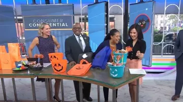 Sandro Nolan Ribbed Star Button Cardigan worn by Vicky Nguyen as seen in Today on October 26, 2022