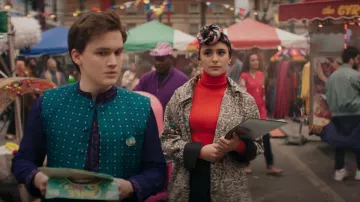 Chaqueta Rashah usada por Nakia (Yasmeen Fletcher) como se ve en Ms. Marvel (S01E02)
